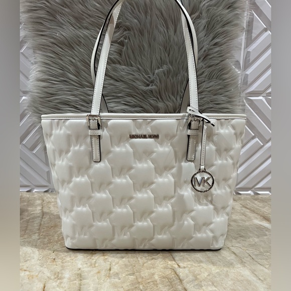 MICHAEL Michael Kors $378 JET SET MD OPTIC WHITE CARRYALL BAG HANDBAG PURSE. NWT - Picture 1 of 14
